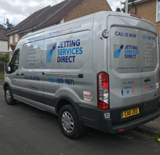 Clearing blocked drains at reidential property in Golding Road, Sevenoaks TN13